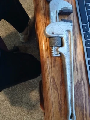 2 conjuntos de chaves de cachimbo vintage. 1 International Forge 14 em alumínio e 1 Craftsman  - Imagem 1 de 2