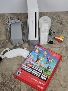 Nintendo Wii White Console Comes With Hookups & Super Mario Bros Bundle - Picture 1 of 18
