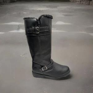 New Totes Women’s Black Knee High Boots Size 9m Faux Leather & Fur Zipper Buckle - Picture 1 of 14