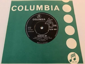 CLIFF RICHARD & SHADOWS Bachelor Boy 1962 UK 7" Columbia DB4950 EXCELLENT - Picture 1 of 2