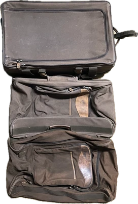 Juego de 3 maletas de viaje de caza de lujo Cabelas Outback de colección Foto 1 de 4