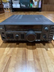 Kenwood TS-680V HF/50MHz All Mode Multi Bander funktionstüchtig guter Zustand gebraucht JP - Bild 1 von 8