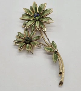 Large Vintage Juliana Green Flower Rhinestone And Enamel Brooch Pin Gold Tone - Picture 1 of 5