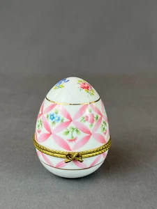 Limoges Francia Porcelana Rosa Floral 2 1/2" Forma Huevo Caja Baratija: COMO NUEVO - Imagen 1 de 12