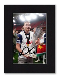 8x6 Mount Dejan Kulusevski Tottenham Europa signed FOTO PrePrint ready to frame - Bild 1 von 3