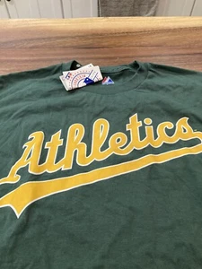 BOYS GIRLS YOUTH OAKLAND ATHLETICS GREEN Majestic T Shirt L LARGE NWT - Picture 1 of 2