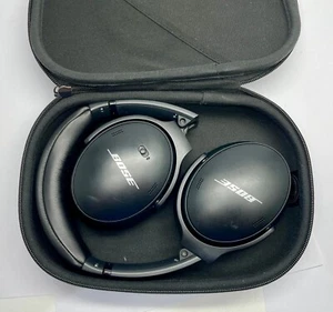 Bose QuietComfort (aka QC45) Cuffie wireless con cancellazione del rumore - Nero - Foto 1 di 5