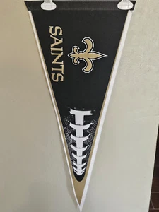 NEW ORLEANS SAINTS 12X30 VINTAGE NFL FOOTBALL FELT PENNANT  3/17/25 - Picture 1 of 2