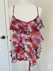 Hermosa parte superior floral en capas con volantes blanco XS Nordstrom Usada en excelente condición - Imagen 1 de 3