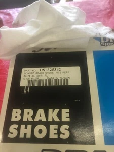 Brake Shoes fits Rear Harley Davidson 54-78 XL, 49-71 FLH - Picture 1 of 2