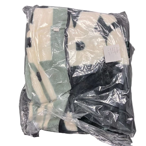 Vintage NFL Oakland Raiders Graphic Black Plush Throw Blanket Cover
