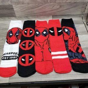 Marvel Comics Deadpool Collage Herren Plüsch Crew Socken, 5 Paar, Größe 6-12 - Bild 1 von 7