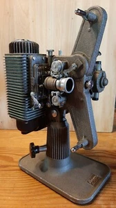 1940's Revere 8mm Movie Projector W/ Case, Cord, Instructions & Reel - Working - Picture 1 of 12