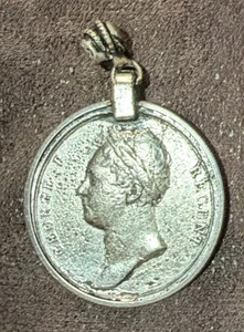 BRITISCHE MEDAILLE WATERLOO NAPOLEON WELLINGTON 1815 ENGLAND FRANKREICH PREUSSEN ABZEICHEN - Bild 1 von 3
