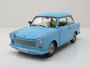 Trabant 601 Celeste Modellino Auto 1:18 Sun Star - Foto 1 di 10