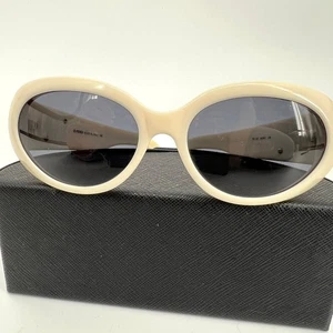 FENDI Vintage Ivory Sunglasses Small Adult with Hard Case (not original) - Picture 1 of 14