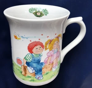 Taza de café de cerámica Cabbage Patch Kids 1984 edición 84 Raining Hearts 3,5" H de colección - Imagen 1 de 12