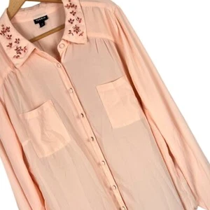 TORRID Women's 2X (2) Madison Light Pink Georgette Embellished Button Up Blouse - Picture 1 of 8
