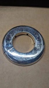 Plumb Pak PP857-9 Floor/Ceiling Plate Flange, Chrome, 1.5-In. - Picture 1 of 8