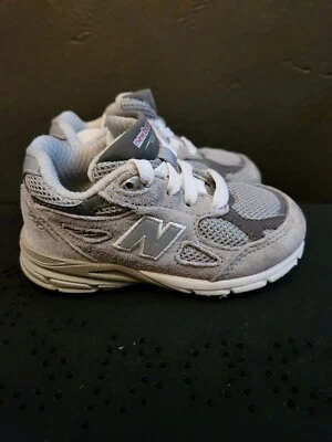 New Balance 990 V3 "Gris" Niño Pequeño Talla 6C - Nuevo  Foto 1 de 4