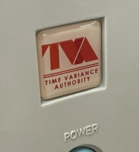 LOKI Time Variance Authority Computer Case Badge DOMED Sticker Retro PC 1x1 - Bild 1 von 1