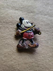Spilla antica vintage Disney Topolino con violino in legno dipinto - Foto 1 di 12