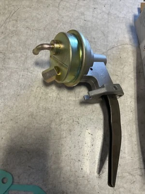 CARTER M6108, bomba de combustível mecânica serve 75-77, Pontiac Bonneville, Firebird - Imagem 1 de 4