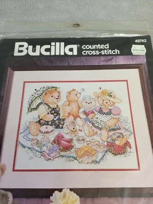 Osos de peluche Bucilla 1993 contados punto de cruz picnic #40742 nuevo en paquete Foto 1 de 4