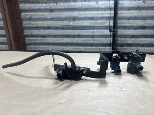 2003-2004 MUSTANG SVT COBRA 4.6 VACUUM BRACKET & SENSORS OEM 2005 - Bild 1 von 5