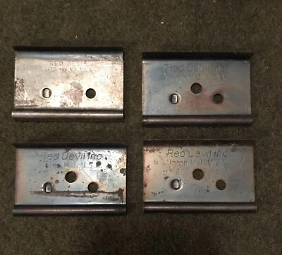 Vintage Red Devil Scraper Blades 2-1/2" 3063 Hardened Carbon Steel NOS 4pc 🇺🇸 - Image 1 of 4