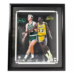 Foto enmarcada de baloncesto 16x20 pose firmada por Larry Bird Magic y Johnson (Becket - Imagen 1 de 1