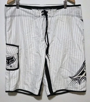 Fox Racing Board Shorts Para Hombres 40 Blanco Negro Rayas Bañador De Colección Y2K Moto  Foto 1 de 4