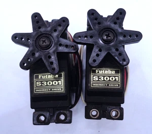 Futaba s3001 standard size servos in good condition + horns & mounts quantity 2 - Picture 1 of 2