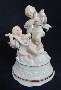 PORCELAIN GOLD TRIM CHERUBS WIND UP  MUSIC BOX CHIRSTMAS COUTURE - Picture 1 of 5