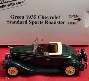 Danbury Mint 1935 Chevrolet Sports Roadster Diecast 1:24 Scale - Picture 1 of 7