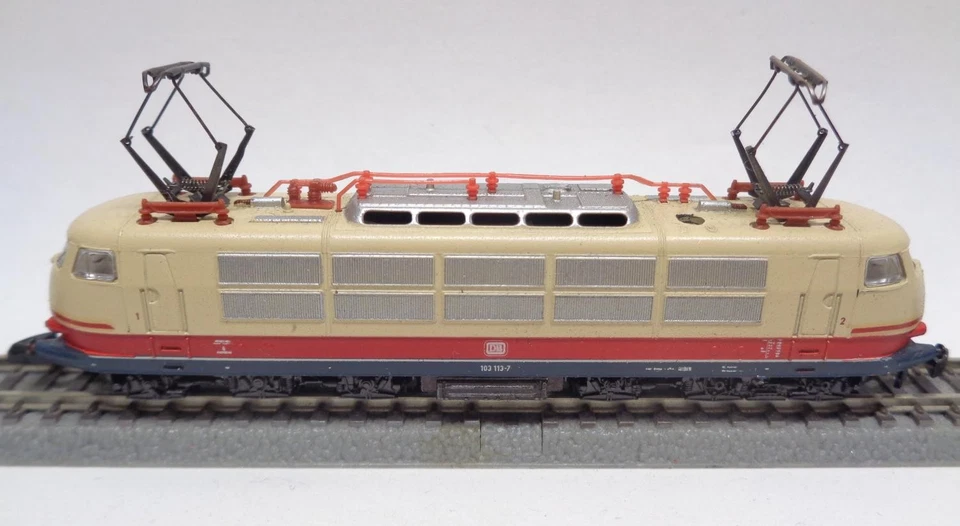 MÄRKLIN MINICLUB 8854 E-Lok BR103 rot/beige (14874) - Bild 1 von 1