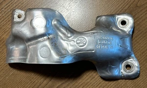 Ford Motor Co 2016 FoMoCo Mustang cupé escudo térmico FR3E9G479BC - Imagen 1 de 4