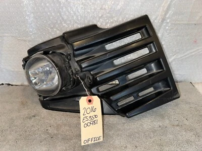 Lexus ES350 Driver side LED Fog light w/ mounting bracket 52126-06240 2016-18 - Изображение 1 из 4