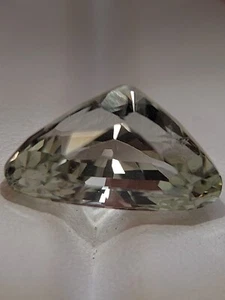 Glowing green Kunzite gemstone - faceted natural Spodumene 13.55 CTS - Picture 1 of 11