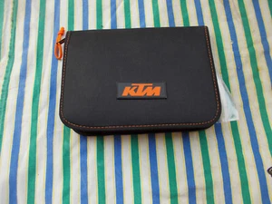 ASTUCCIO CUSTODIA BROCHURE KTM - Foto 1 di 4