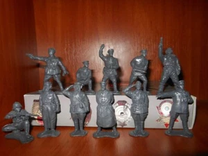 Engineer Basevich Toy Soldiers Anniversary set Scale 1:32 RARE RRR - Picture 1 of 4