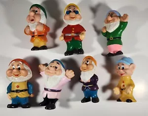 VINTAGE SET OF 7 DISNEY DWARFS PLASTIC SQUEAKER FIGURES - Picture 1 of 18