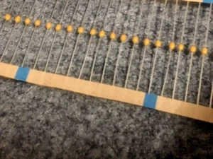 300pc 2200pf 100V 10% X7R AXIAL CERAMIC CAPACITORS SA101C222KAA AVX - Picture 1 of 5