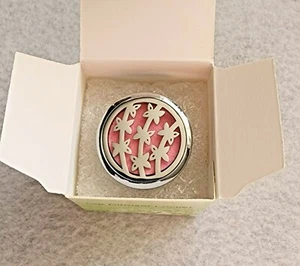 New! 30mm VINE FLOWERS ๐บ๐บ Stainless Steel Aromatherapy Car Vent Clip Diffuser - Picture 1 of 5
