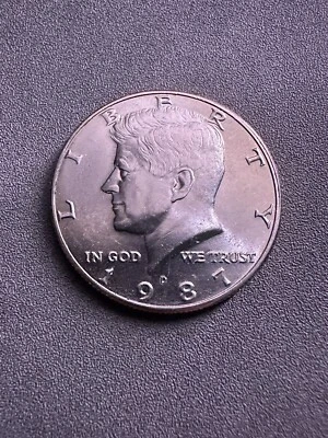1987 D KENNEDY HALF DOLLAR - KEY DATE - UNCIRCULATED COIN - Ships Free! - Image 1 of 2