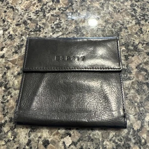 Espirit schwarze Leder-Geldbörse mit Dreifachfaltung Logo weiche Kartenfächer Bargeld erweiterbar - Bild 1 von 6