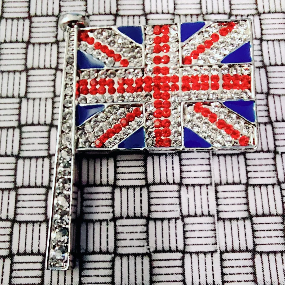 Butler & Wilson Stunning Crystal Union Jack Flag Brooch 72mm x 47mm - Image 1 of 3