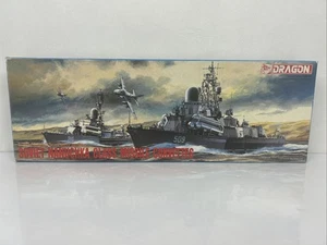 DML Dragón Modelo Soviético Nanuchka Clase Misle Corbetas 1/700 Kit 7012 NUEVO - Imagen 1 de 8