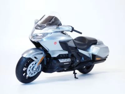 Moto HONDA GOLDWING DCT GL1800 gris bleuté 1/12 2020 Gold Wing - Photo 1/4