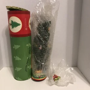 Reparto 56. Albero di Natale disponibile con decorazioni 2004 - Foto 1 di 5